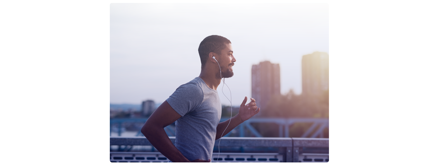 Don't exercise 4 hours before bedtimeNo one would say that exercising is bad for you. In fact, many people exercise to improve sleep; exercising during the day will help you fall asleep faster and immerse yourself in deeper sleep for a longer period, and it will also make your body produce growth hormones, which will help repair and invigorate you. However, around bedtime, this can be detrimental, so plan your day to do it at the right time.